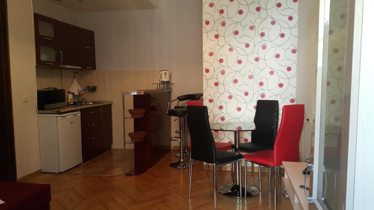 Apartment On Rustaveli Avenue 트빌리시 외부 사진